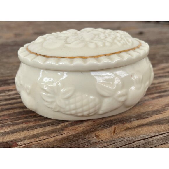 Vintage 1990s Lenox Porcelain Trinket Box Embossed Fruit - Picture 1 of 8